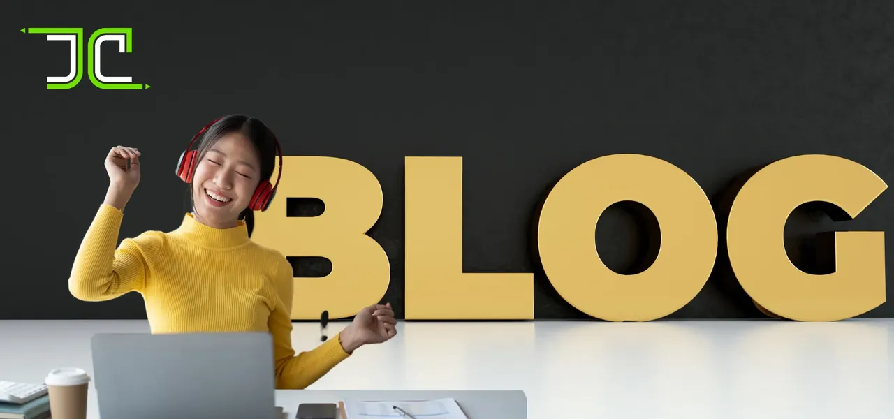 Mujer con auriculares rojos que celebra junto a la palabra BLOG en letras doradas